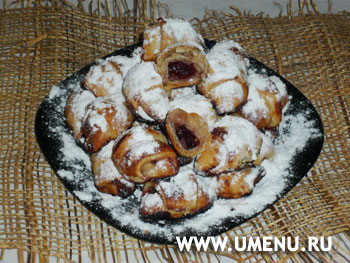 Мини круассаны с вишнями