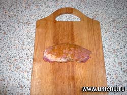 Свинина, фаршированная сыром и зеленью