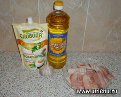 Кальмары жареные с чесноком